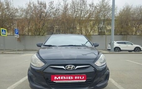 Hyundai Solaris II рестайлинг, 2012 год, 800 000 рублей, 6 фотография