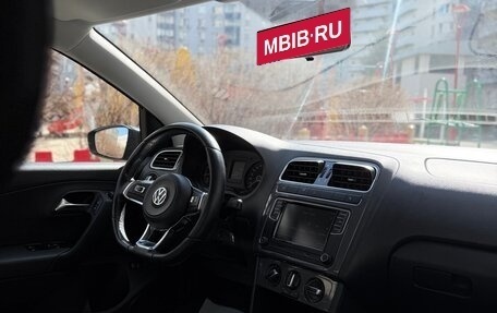 Volkswagen Polo VI (EU Market), 2018 год, 1 085 000 рублей, 24 фотография