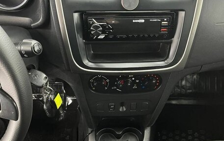 Renault Sandero II рестайлинг, 2018 год, 835 000 рублей, 15 фотография