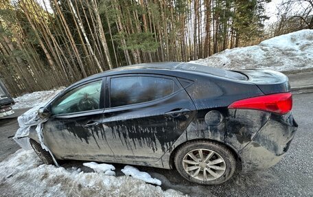 Hyundai Elantra V, 2013 год, 550 000 рублей, 3 фотография