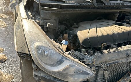 Hyundai Elantra V, 2013 год, 550 000 рублей, 7 фотография