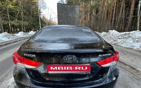 Hyundai Elantra V, 2013 год, 550 000 рублей, 2 фотография
