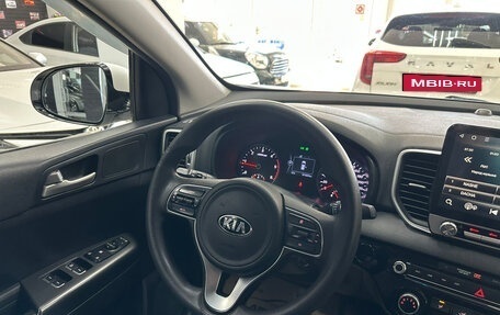 KIA Sportage IV рестайлинг, 2018 год, 2 170 000 рублей, 13 фотография