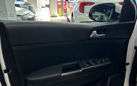 KIA Sportage IV рестайлинг, 2018 год, 2 170 000 рублей, 21 фотография