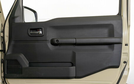 Suzuki Jimny, 2020 год, 2 650 000 рублей, 24 фотография