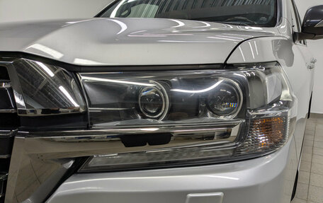 Toyota Land Cruiser 200, 2018 год, 7 995 000 рублей, 11 фотография