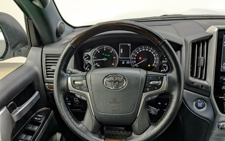 Toyota Land Cruiser 200, 2018 год, 7 995 000 рублей, 21 фотография