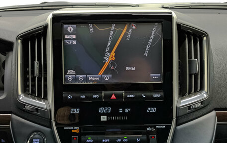 Toyota Land Cruiser 200, 2018 год, 7 995 000 рублей, 17 фотография