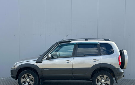 Chevrolet Niva I рестайлинг, 2018 год, 899 000 рублей, 4 фотография