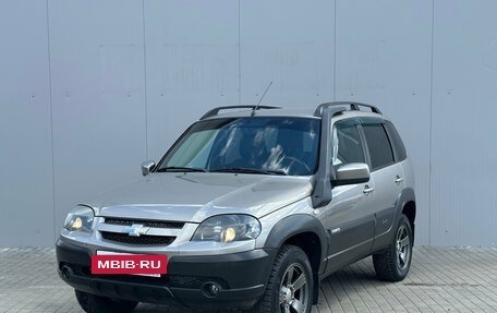 Chevrolet Niva I рестайлинг, 2018 год, 899 000 рублей, 3 фотография