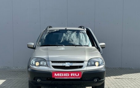 Chevrolet Niva I рестайлинг, 2018 год, 899 000 рублей, 2 фотография