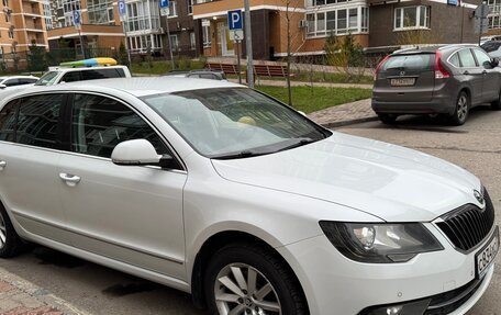 Skoda Superb III рестайлинг, 2014 год, 1 345 000 рублей, 3 фотография