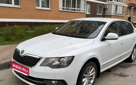 Skoda Superb III рестайлинг, 2014 год, 1 345 000 рублей, 2 фотография