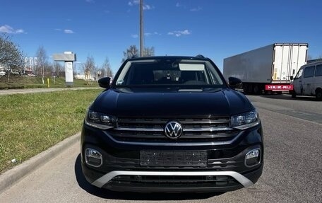 Volkswagen T-Cross I, 2022 год, 1 630 000 рублей, 2 фотография
