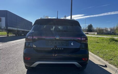 Volkswagen T-Cross I, 2022 год, 1 630 000 рублей, 5 фотография