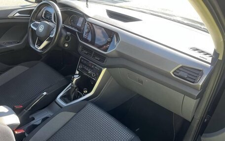 Volkswagen T-Cross I, 2022 год, 1 630 000 рублей, 12 фотография