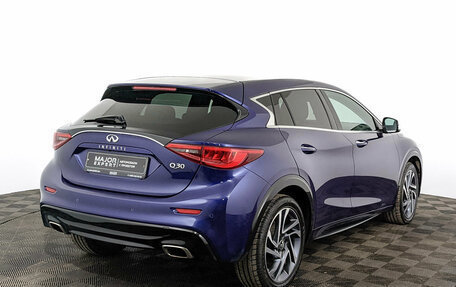 Infiniti Q30, 2017 год, 2 550 000 рублей, 5 фотография