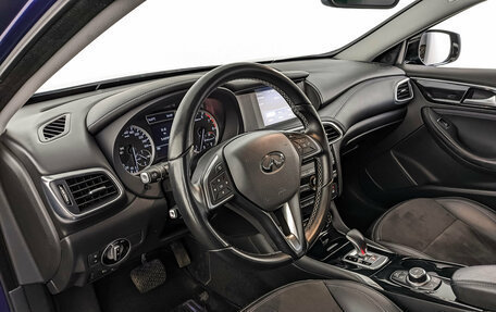 Infiniti Q30, 2017 год, 2 550 000 рублей, 15 фотография