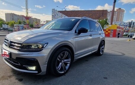 Volkswagen Tiguan II, 2018 год, 3 500 000 рублей, 1 фотография