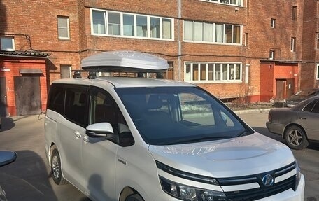 Toyota Voxy III, 2014 год, 1 829 000 рублей, 1 фотография