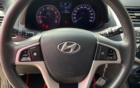 Hyundai Solaris II рестайлинг, 2013 год, 920 000 рублей, 5 фотография