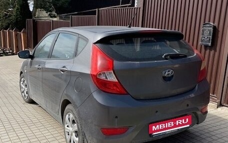 Hyundai Solaris II рестайлинг, 2013 год, 920 000 рублей, 3 фотография