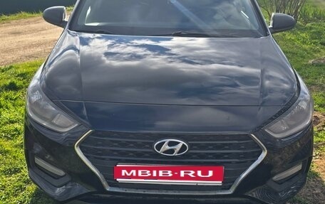 Hyundai Solaris II рестайлинг, 2017 год, 1 100 000 рублей, 3 фотография