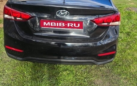 Hyundai Solaris II рестайлинг, 2017 год, 1 100 000 рублей, 2 фотография