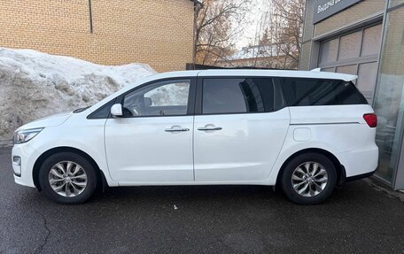 KIA Carnival III, 2019 год, 2 450 000 рублей, 5 фотография