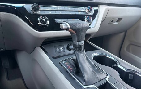 KIA Carnival III, 2019 год, 2 450 000 рублей, 23 фотография