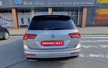 Volkswagen Tiguan II, 2018 год, 3 500 000 рублей, 4 фотография