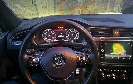 Volkswagen Tiguan II, 2018 год, 3 500 000 рублей, 40 фотография