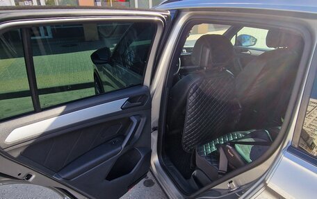 Volkswagen Tiguan II, 2018 год, 3 500 000 рублей, 39 фотография