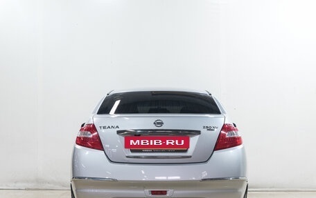 Nissan Teana, 2010 год, 899 000 рублей, 5 фотография