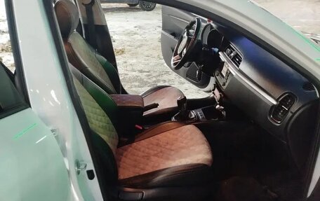 KIA Rio IV, 2018 год, 1 180 000 рублей, 2 фотография