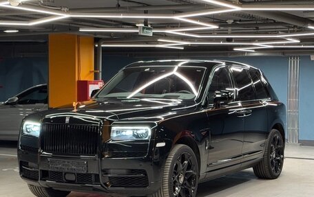 Rolls-Royce Cullinan, 2019 год, 28 000 000 рублей, 4 фотография