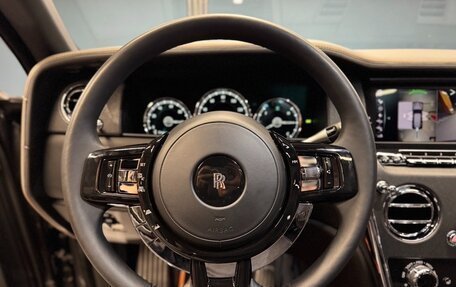 Rolls-Royce Cullinan, 2019 год, 28 000 000 рублей, 11 фотография