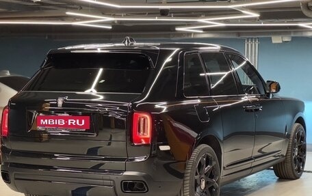Rolls-Royce Cullinan, 2019 год, 28 000 000 рублей, 7 фотография
