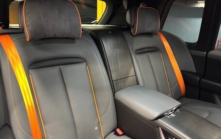 Rolls-Royce Cullinan, 2019 год, 28 000 000 рублей, 19 фотография