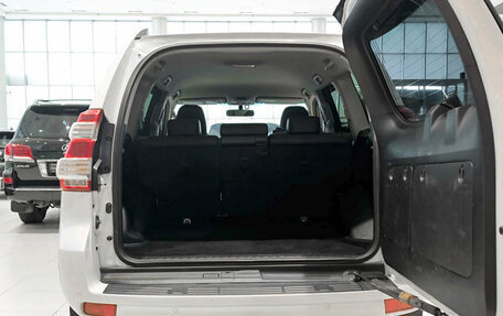 Toyota Land Cruiser Prado 150 рестайлинг 2, 2014 год, 2 950 000 рублей, 12 фотография