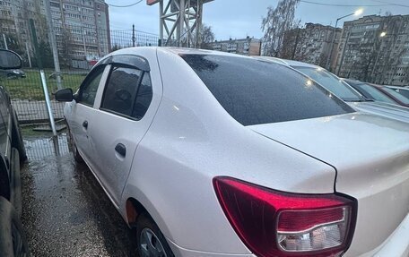 Renault Logan II, 2018 год, 475 000 рублей, 2 фотография