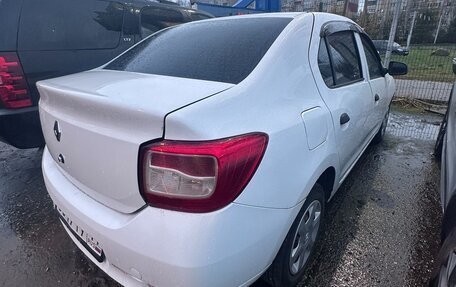 Renault Logan II, 2018 год, 475 000 рублей, 3 фотография