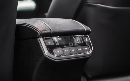 Toyota Highlander, 2026 год, 5 890 000 рублей, 14 фотография