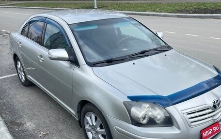 Toyota Avensis III рестайлинг, 2006 год, 715 000 рублей, 1 фотография