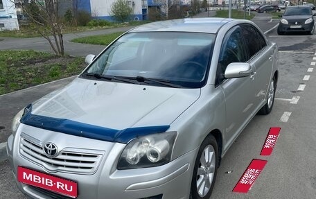 Toyota Avensis III рестайлинг, 2006 год, 715 000 рублей, 2 фотография