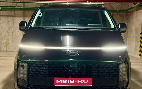Hyundai Staria, 2021 год, 4 250 000 рублей, 2 фотография