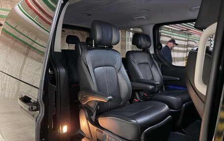 Hyundai Staria, 2021 год, 4 250 000 рублей, 17 фотография