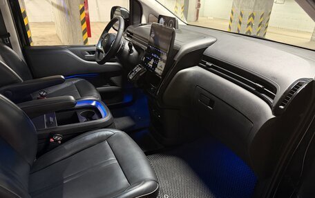 Hyundai Staria, 2021 год, 4 250 000 рублей, 21 фотография