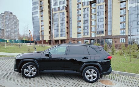 Toyota RAV4, 2020 год, 3 150 000 рублей, 2 фотография