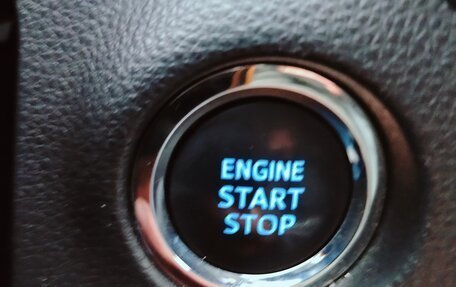 Toyota RAV4, 2020 год, 3 150 000 рублей, 14 фотография